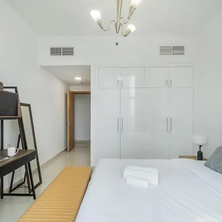 Peaceful Waterfront Marina View Apartment Dubai Exterior photo